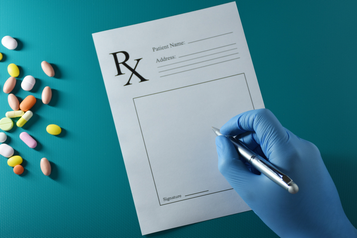 Medical prescription, Doctor filling up prescription